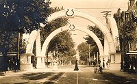Arches at the Square, 1909
